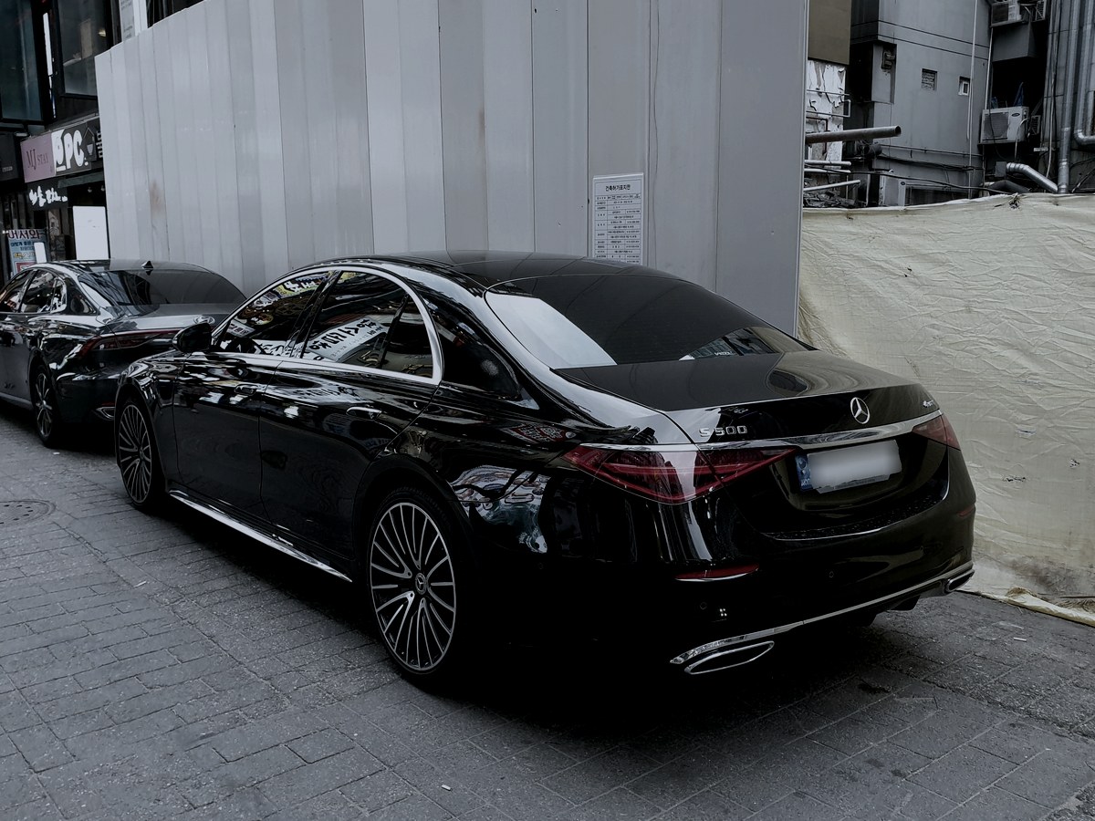 2025 Mercedes-Benz S-Class in black — Flagship Sedans chauffeur vehicle seating 3 passengers